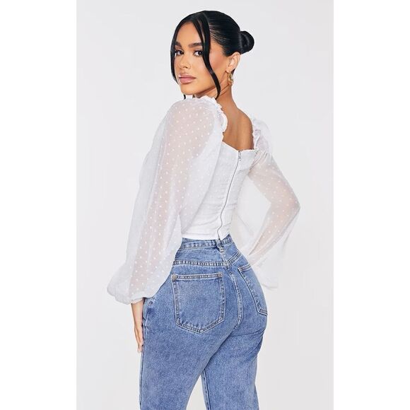 NWT PrettyLittleThing Petite White Dobby Mesh Chiffon Sweetheart Blouse- Sz 0 - Picture 3 of 4